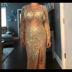 NWT MAC DUGGAL SEXY DRESS